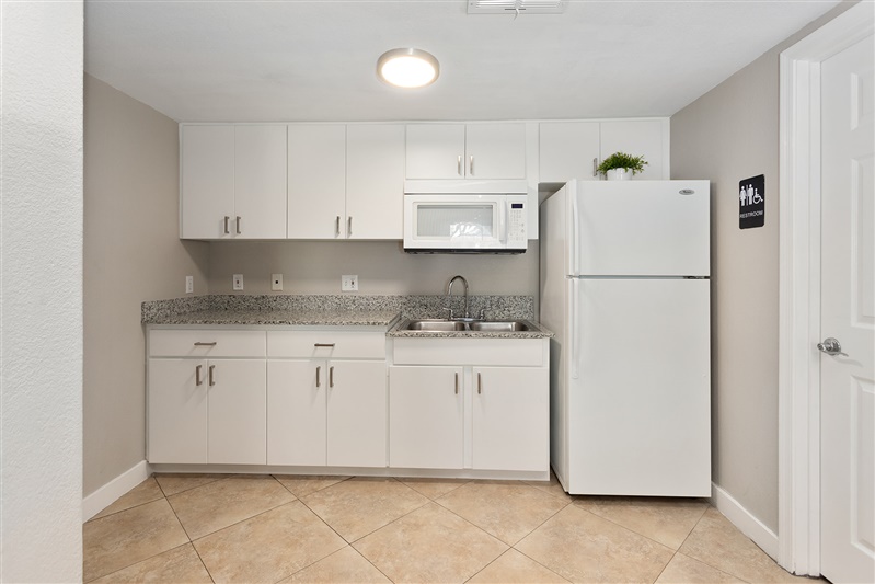 Clubhouse kitchen at The Cove Apartments.